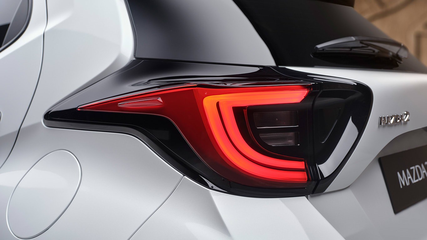 03-mazda2-hybrid-sliding-gallery